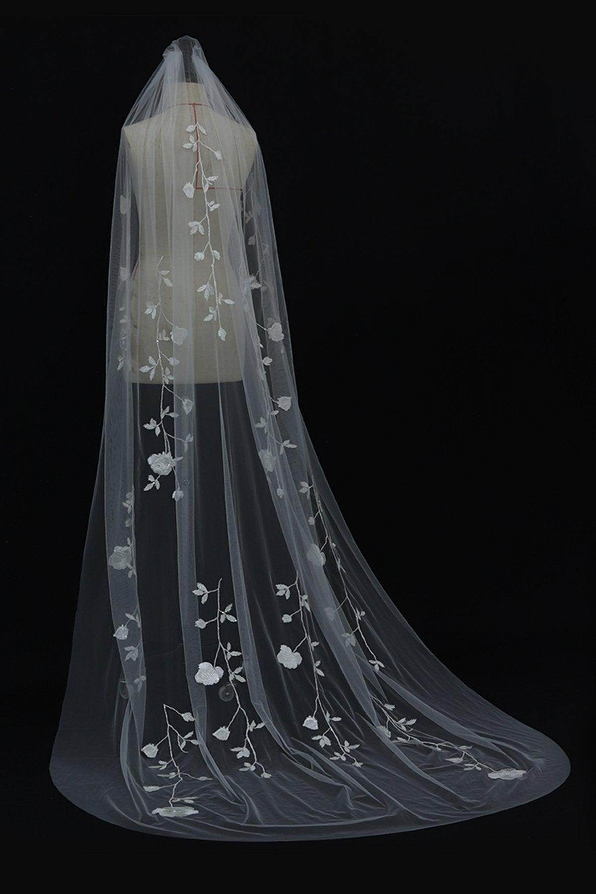 One-tier Cut Edge Tulle Chapel Veils with Appliques CV0353 - COCOMELODY